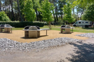Aire-barbecue-camping-la-civelle