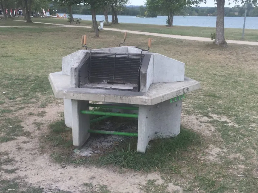 Barbecue avant maintenance Barbecue collectif avant une opération de maintenance